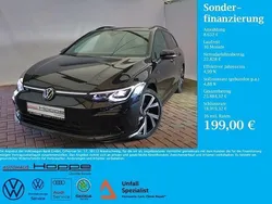 Deep black perleffekt Gebraucht 2024 VW Golf VIII R-line Kombi | 31.480 € (Fairer Preis)