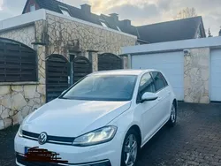 Weiß Gebraucht 2018 VW Golf VII Comfortline Limousine | 13.800 € (Fairer Preis)