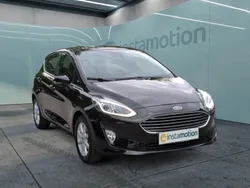 Schwarz Gebraucht 2021 Ford Fiesta Titanium Kleinwagen | 15.200 € (Fairer Preis)