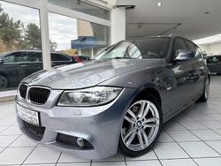 Grau Gebraucht 2011 BMW 320 M Sport Kombi | 15.490 €