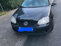 Schwarz Gebraucht 2006 VW Golf V Limousine | 950 € (Superpreis)