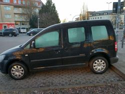 Schwarz Gebraucht 2011 VW Caddy Van / Kleinbus | 9.350 € (Etwas zu teuer)