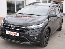 Schwarz Gebraucht 2022 Dacia Jogger Extreme Van / Kleinbus | 19.990 € (Teuer)