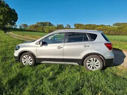 Silber Gebraucht 2017 Suzuki SX4 S-Cross Comfort SUV | 12.000 € (Guter Preis)