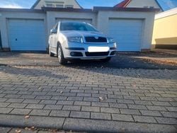 Grau Gebraucht 2006 Skoda Fabia Kombi | 1.000 € (Guter Preis)