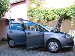 Grau Gebraucht 2006 Seat Altea Van / Kleinbus | 1.800 € (Fairer Preis)