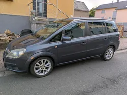 Grau Gebraucht 2005 Opel Zafira Van / Kleinbus | 2.000 € (Fairer Preis)