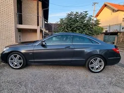 Grau Gebraucht 2010 Mercedes E220 Coupé | 5.600 € (Teuer)