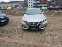 Silber Gebraucht 2018 Nissan Leaf Tekna Kleinwagen | 11.750 € (Fairer Preis)