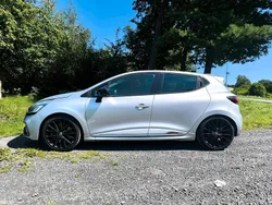 Silber Gebraucht 2017 Renault Clio IV Trophy Kleinwagen | 13.500 €