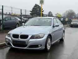 Blau Gebraucht 2009 BMW 320 Comfort Edition Limousine | 4.499 € (Superpreis)