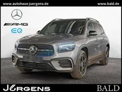 Grau metalliclack mountaingrau Gebraucht 2025 Mercedes GLB250 AMG SUV | 59.880 €
