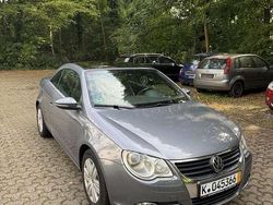 Grau Gebraucht 2008 VW Eos Edition Cabrio | 3.900 € (Fairer Preis)