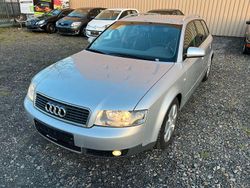 Grau Gebraucht 2002 Audi A4 Comfort Kombi | 999 € (Guter Preis)