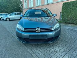 Grau Gebraucht 2010 VW Golf VI Kleinwagen | 3.850 € (Fairer Preis)