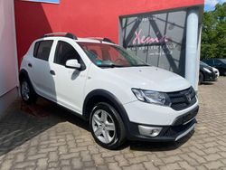 Weiß Gebraucht 2014 Dacia Sandero Stepway Kombi | 5.990 €