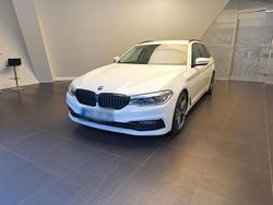 Weiß Gebraucht 2017 BMW 520 Sport Line Kombi | 19.999 € (Fairer Preis)