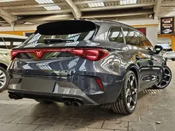 Schwarz Gebraucht 2025 Cupra Leon VZ Limousine | 41.949 € (Fairer Preis)
