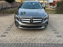 Grau Gebraucht 2016 Mercedes GLA200 SUV | 13.500 € (Superpreis)