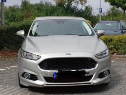 Grau Gebraucht 2017 Ford Mondeo ST-Line Limousine | 17.350 € (Teuer)
