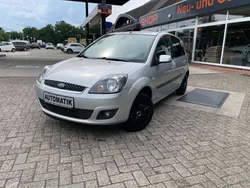 Silber Gebraucht 2007 Ford Fiesta Ghia Kleinwagen | 5.900 € (Teuer)