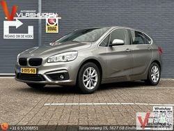 Grau Gebraucht 2014 BMW 218 Active Tourer Executive Van / Kleinbus | 5.950 €
