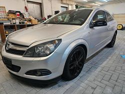 Silber Gebraucht 2008 Opel Astra GTC Coupé | 1.800 € (Etwas zu teuer)