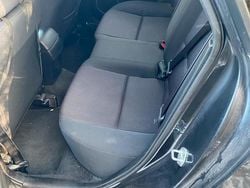 Grau Gebraucht 2006 Mazda 3 Limousine | 750 € (Guter Preis)