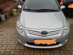 Silber Gebraucht 2011 Toyota Auris Life Limousine | 6.500 € (Fairer Preis)