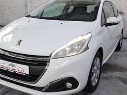 Lack weiss banquise/deckende Gebraucht 2016 Peugeot 208 Active Kleinwagen | 6.350 € (Fairer Preis)
