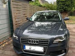 Grau Gebraucht 2009 Audi A4 Ambiente Limousine | 7.500 € (Fairer Preis)