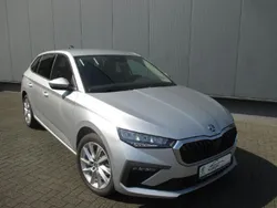 Brilliant silver metallic Gebraucht 2024 Skoda Scala Selection Kleinwagen | 23.990 € (Teuer)