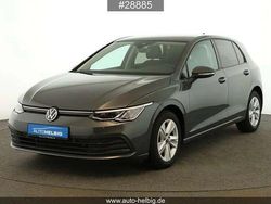Grau Gebraucht 2020 VW Golf VIII Life Limousine | 19.549 € (Fairer Preis)