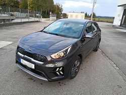 Grau Gebraucht 2021 Kia Niro Edition 7 SUV | 18.800 € (Fairer Preis)