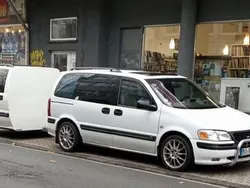 Weiß Gebraucht 1997 Opel Sintra Van / Kleinbus | 5.555 €
