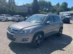 Grau Gebraucht 2010 VW Tiguan Team SUV | 11.000 € (Fairer Preis)