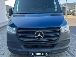 Blau Gebraucht 2020 Mercedes Sprinter Van | 18.990 €