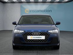 Blau Neu 2025 Audi A1 Sportback Kleinwagen | 29.649 € (Etwas zu teuer)