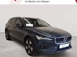 Denim blaumetallic Gebraucht 2022 Volvo V60 CC Pro Kombi | 27.290 € (Guter Preis)