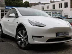 Weiß Gebraucht 2022 Tesla Model Y Long Range SUV | 36.990 € (Fairer Preis)
