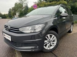 Grau Gebraucht 2022 VW Touran Comfortline Van / Kleinbus | 16.999 € (Superpreis)