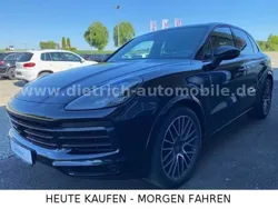 Schwarz (metallic) Gebraucht 2019 Porsche Cayenne SUV | 58.590 € (Superpreis)