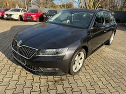 Schwarz Gebraucht 2018 Skoda Superb Ambition Kombi | 12.600 € (Guter Preis)