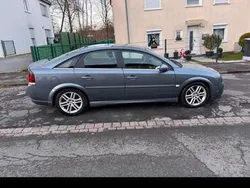 Grau Gebraucht 2002 Opel Vectra Limousine | 1.300 € (Guter Preis)