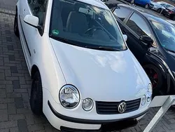 Weiß Gebraucht 2002 VW Polo Kleinwagen | 1.000 € (Guter Preis)