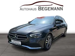 Graphitgraumet. Gebraucht 2021 Mercedes E220 Avantgarde Kombi | 29.900 € (Fairer Preis)