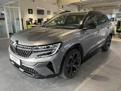 Dolomitgrau/schwarz Gebraucht 2023 Renault Austral Iconic Esprit Alpine SUV | 30.988 € (Guter Preis)