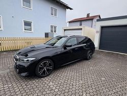Schwarz Gebraucht 2024 BMW 320 M Sport Kombi | 38.800 € (Fairer Preis)
