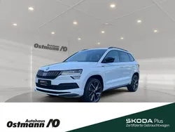 Weiß Gebraucht 2022 Skoda Karoq SportLine SUV | 31.990 € (Etwas zu teuer)