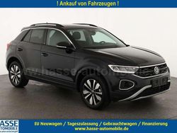 Deep black perleffekt Gebraucht 2024 VW T-Roc Move SUV | 30.188 € (Fairer Preis)